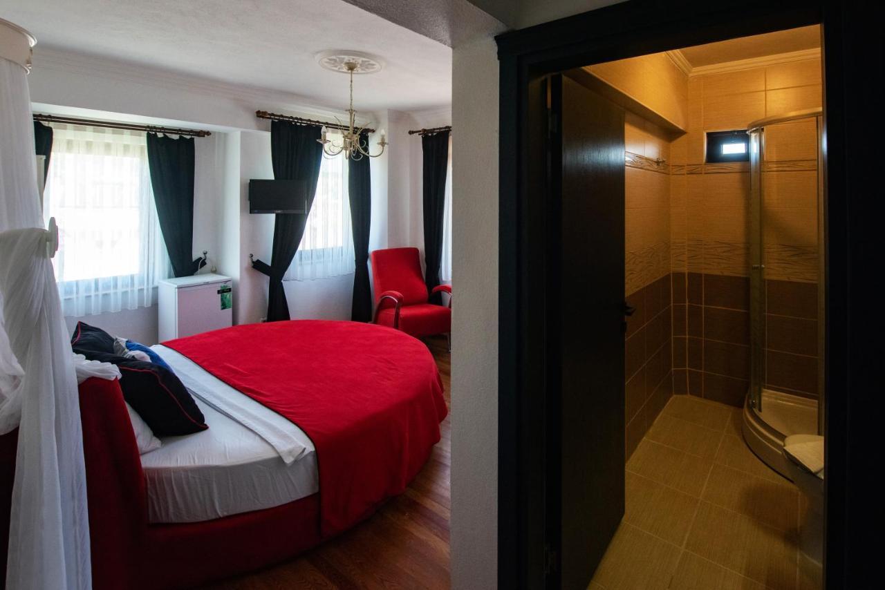 Ebruli Hotel บอซจาดา ภายนอก รูปภาพ