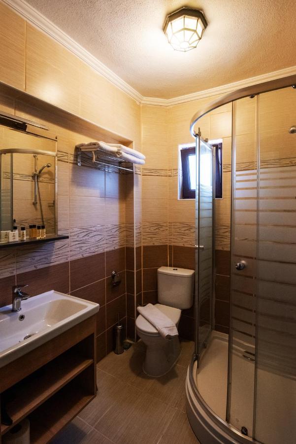 Ebruli Hotel บอซจาดา ภายนอก รูปภาพ